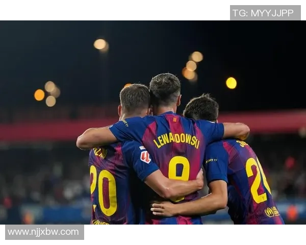 世界杯焦点战巴萨与阿森纳战平争议判罚引发全场热议