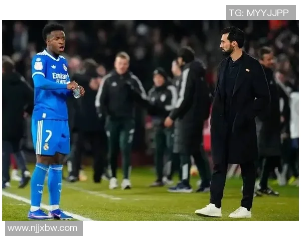 国王杯惊天逆转皇马6-2战胜尤文图斯创造历史冷门瞬间引发全场狂欢 国王杯惊天逆转皇马6-2战胜尤文图斯创造历史冷门瞬间引发全场狂欢