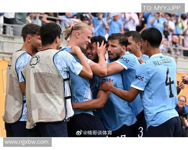 曼城友谊赛大胜尤文图斯6-2赛场惊喜瞬间引发热烈反响 曼城友谊赛大胜尤文图斯6-2赛场惊喜瞬间引发热烈反响