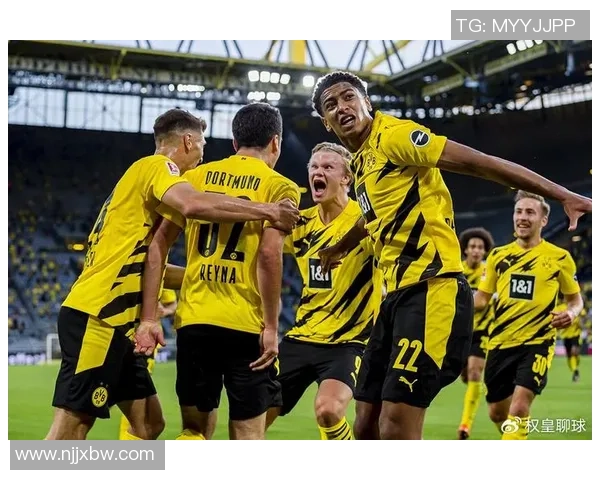 欧冠激战:多特蒙德与巴黎圣日耳曼战成平局补时进球引发全场狂欢 欧冠激战:多特蒙德与巴黎圣日耳曼战成平局补时进球引发全场狂欢