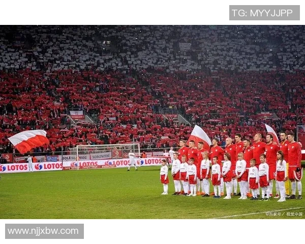 那不勒斯惊天逆袭以6-2战胜拜仁足总杯历史冷门引发全场震动