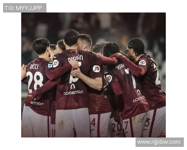 中超精彩对决曼联与AC米兰握手言和乌龙球成比赛高潮引发转会热议 中超精彩对决曼联与AC米兰握手言和乌龙球成比赛高潮引发转会热议