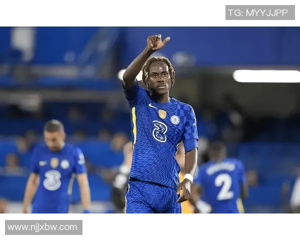 切尔西逆转尤文图斯红牌争议引发全场热议转会传闻再起 切尔西逆转尤文图斯红牌争议引发全场热议转会传闻再起