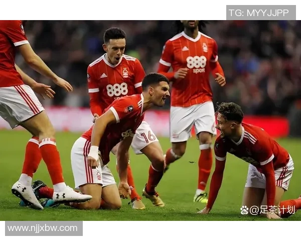 欧联杯精彩对决那不勒斯大胜多特蒙德红牌事件引发全场热议